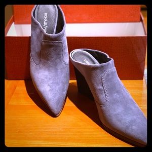 New Donald Pliner Petrol waxy suede